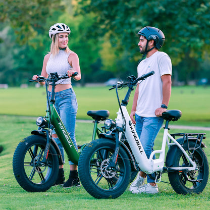 kingbull literider 2.0: Couples relax after cycling in the park